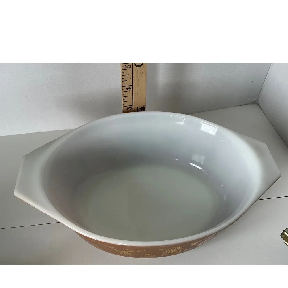 Pyrex Vintage Casserole Early American 1.5 QT Oval Brown Gold with Cradle Lid